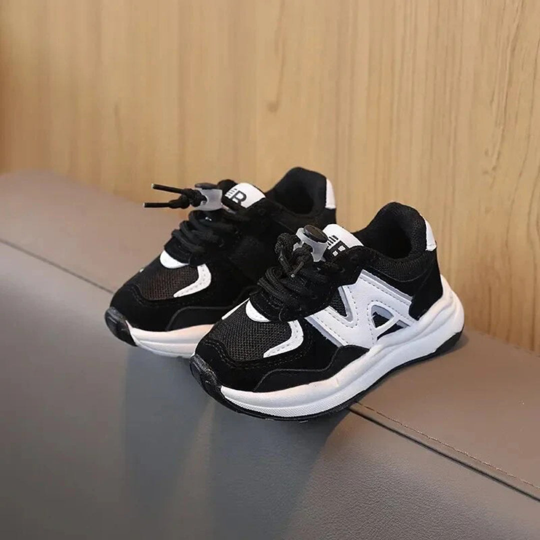 Sneakersy sznurowane – widok produktu 2 | Kidartsy