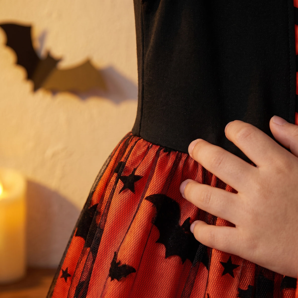 Sukienka na Halloween dla dziewczynki z tiulem w nietoperze, detail macro
